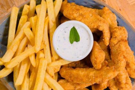FILE DE TILAPIA COM FRITAS